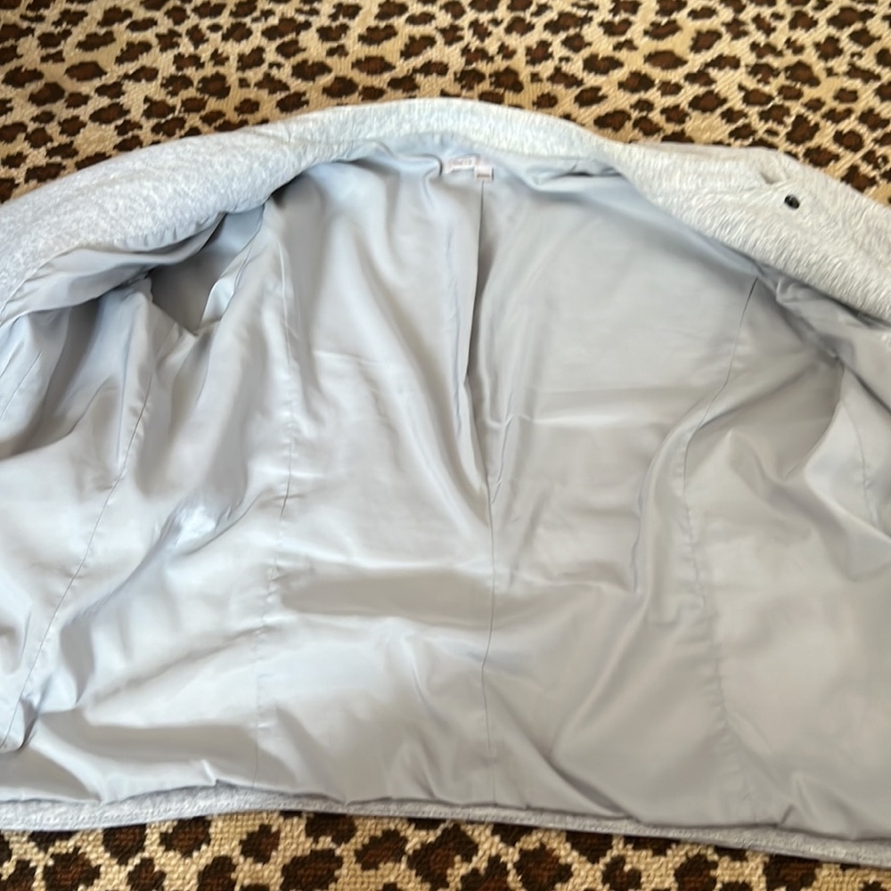 Gap Jacket 🤍 - Picture 9 of 12
